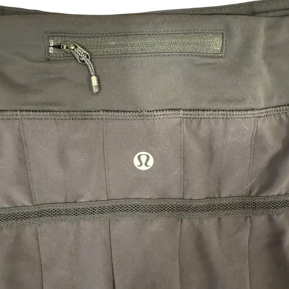 Lululemon Pace Setter pleated skirt excellent condition in black - size 10